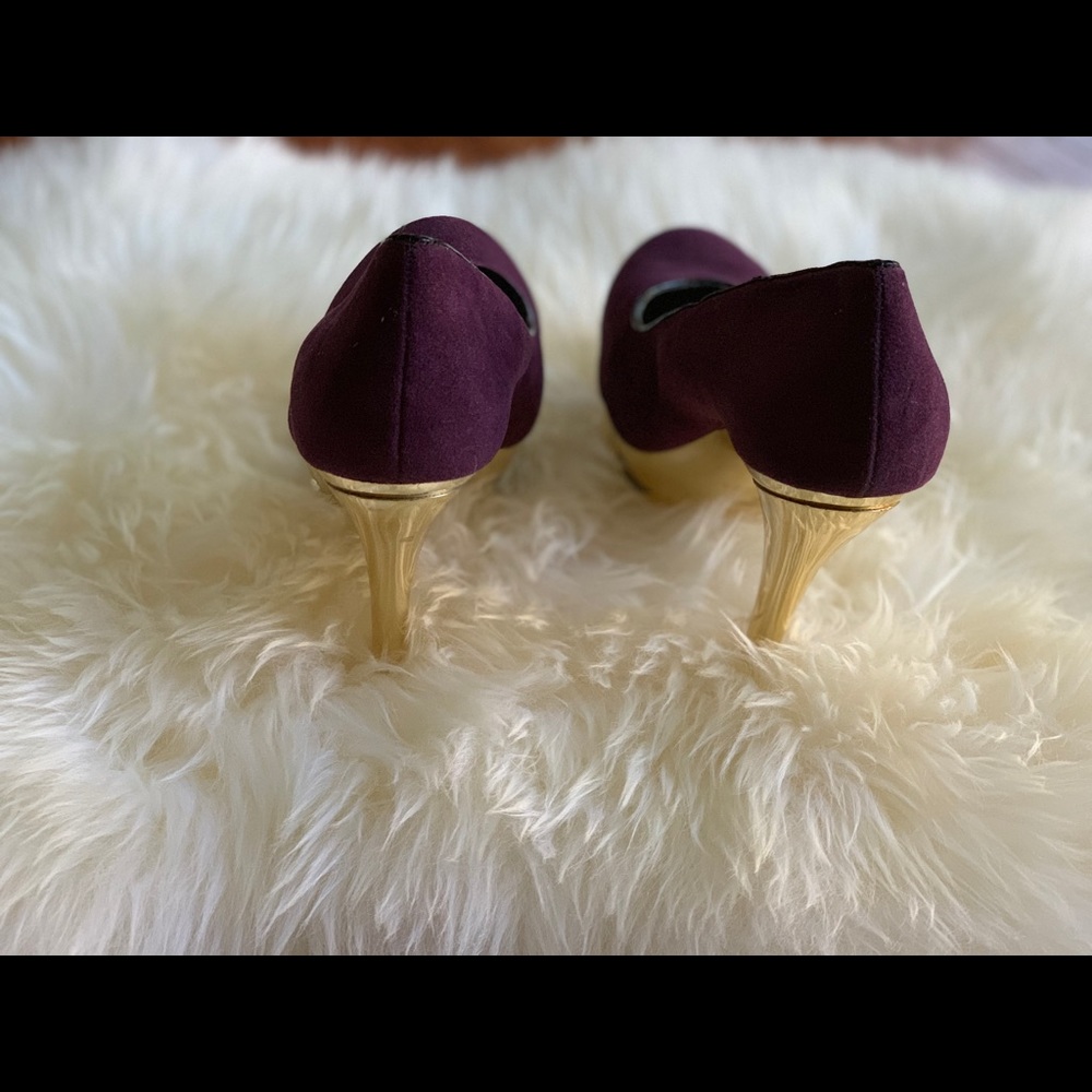 Purple w/Gold trim heels - Picture 6 of 6